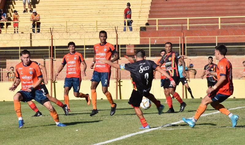 Boca Unidos bajó a Sarmiento y sumó su primera victoria
