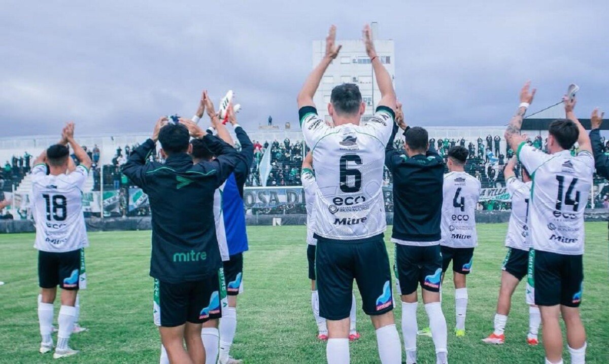Villa Mitre busca dar el golpe ante Banfield