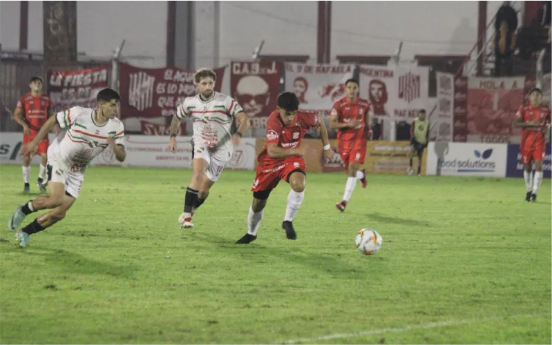 ¡Empataron 4 a 4! Increíble partido entre 9 de Julio y Sportivo Las Parejas