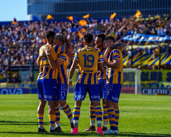 San Martín de Tucumán dejó su invicto ante Atlanta y ahora comparte la punta con el Bohemio