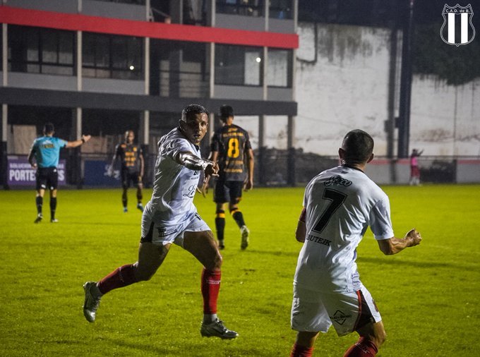 Mitre no hizo pie ante Defensores de Belgrano y cayó por la mínima