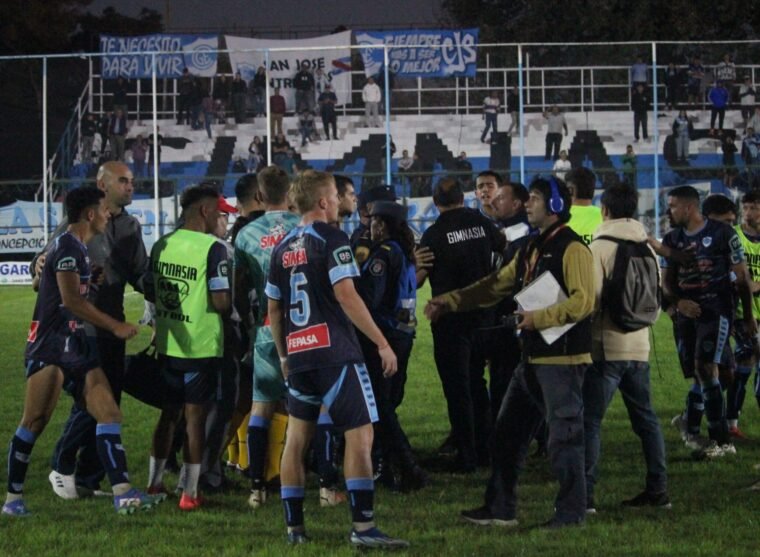 Escándalo en Entre Ríos: polémico empate agónico de Gimnasia de Chivilcoy ante su par de Concepción del Uruguay