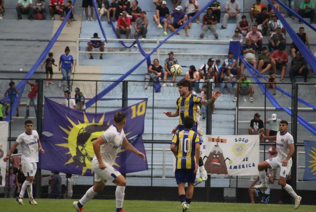 Salió el Sol para el Auriazul: Mitre salió de la mala racha y sonrió en Formosa