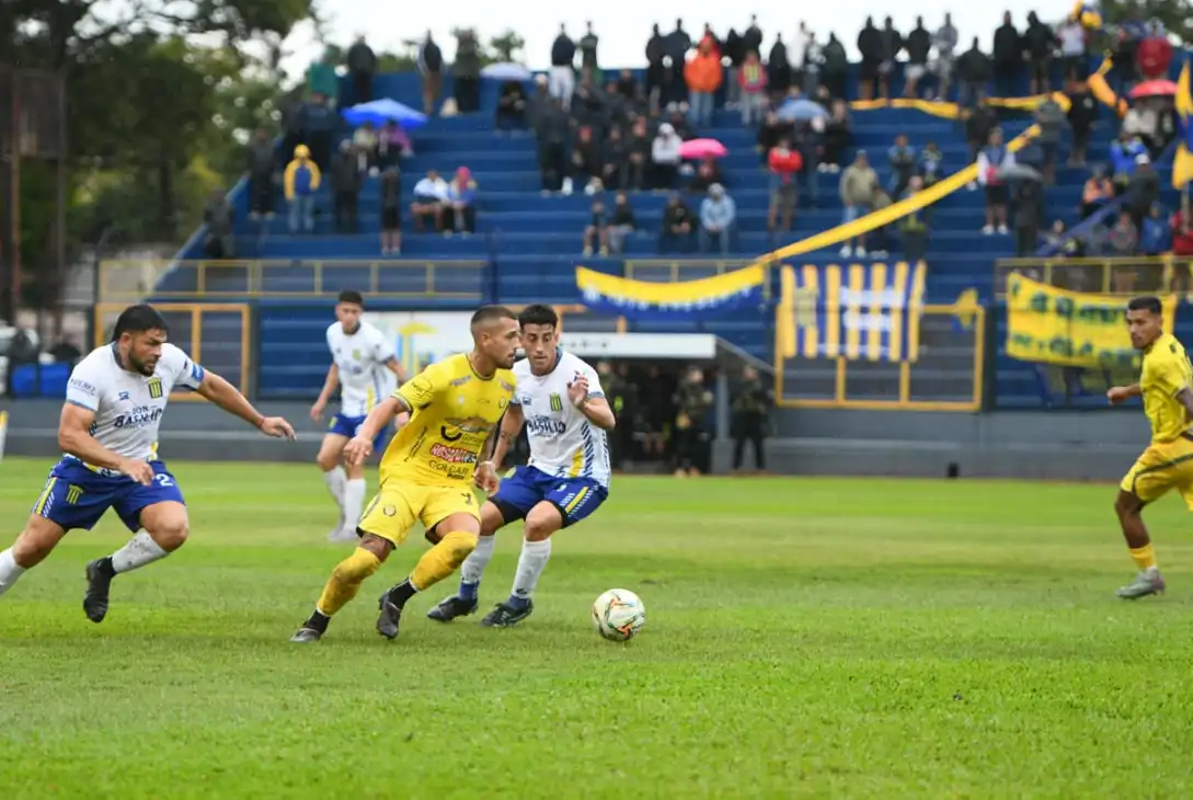 Duelo misionero sin goles: Mitre y Crucero igualaron 0-0 en Posadas