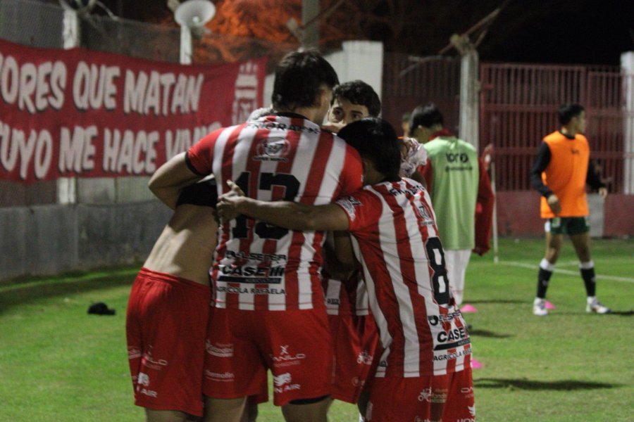 El 9 bajó al líder en Rafaela