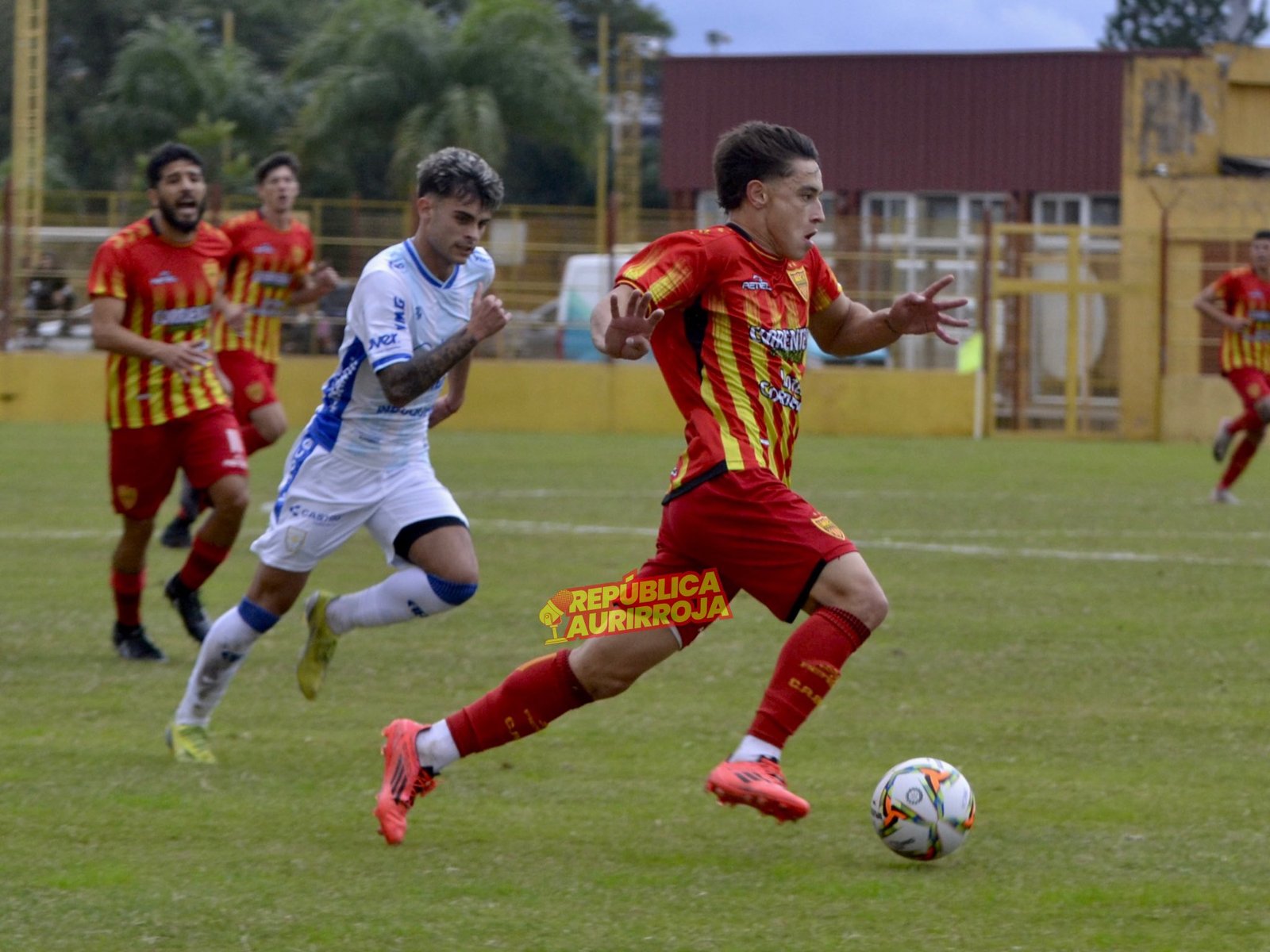 Atlético de Rafaela logró un empate agónico en Corrientes