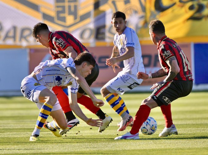 Deportivo Madryn igualó ante el líder Atlanta y se mantiene en zona de clasificación