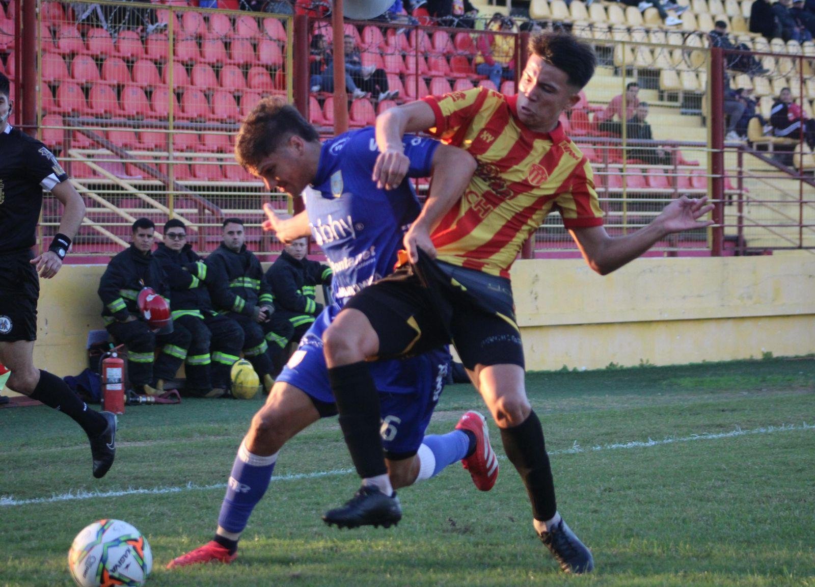 Atlético no pasó del cero frente a Sarmiento (R) y podría perder la punta