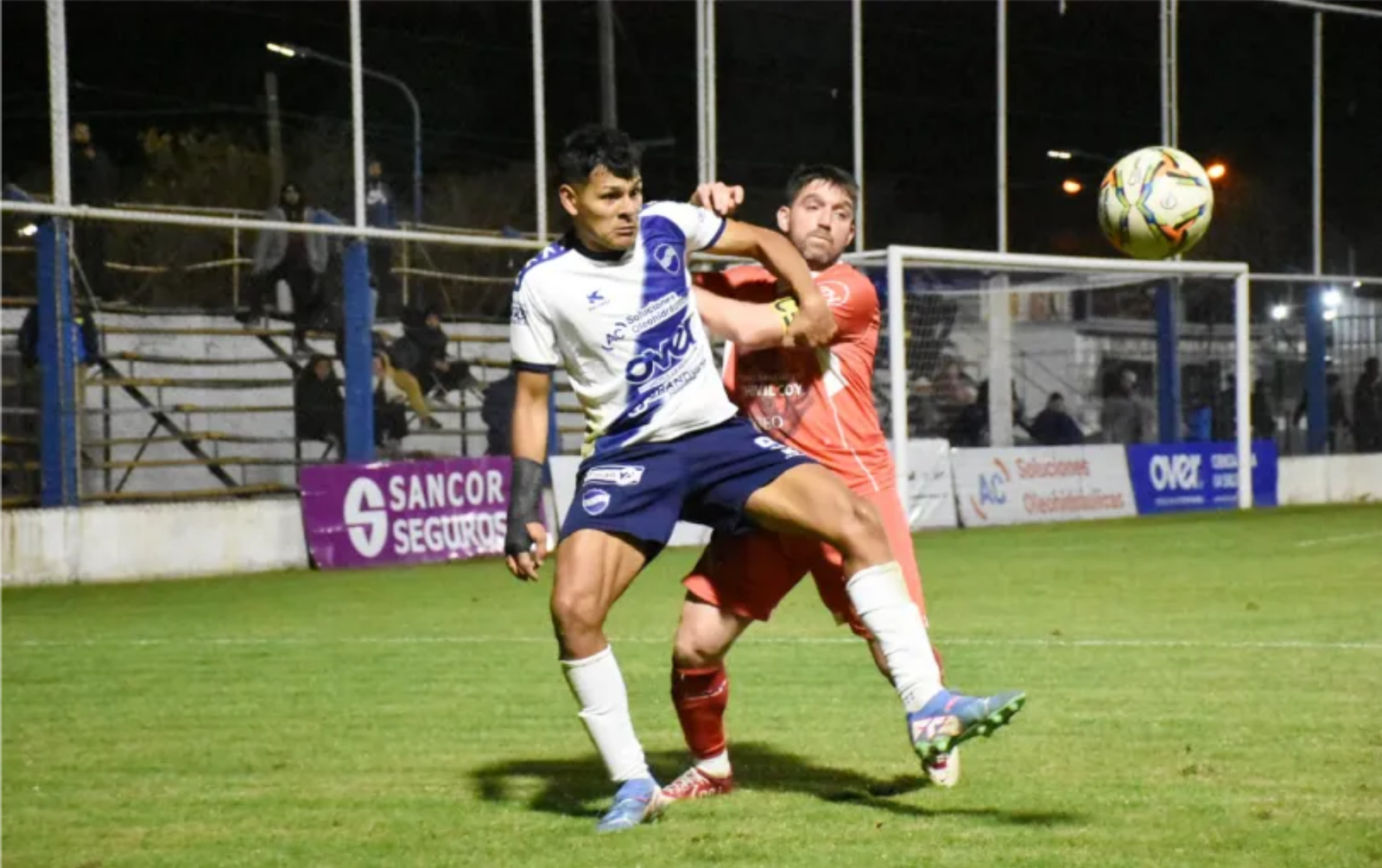 No pudo con el Rojo: Ben Hur empató ante Independiente y quedó lejos