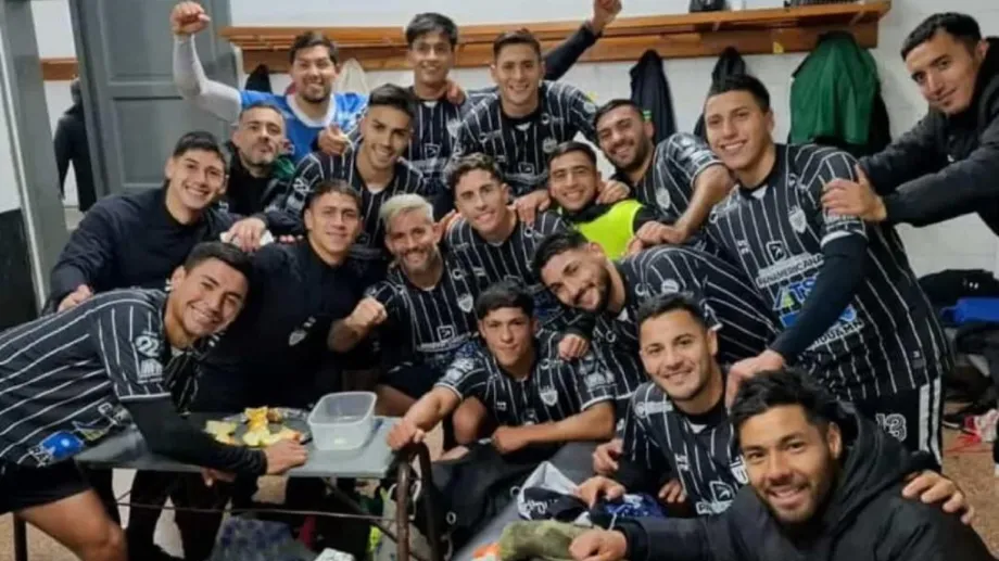 Cipo se lo dio vuelta a Santamarina y se llevó un gran triunfo de Tandil para seguir firme como líder