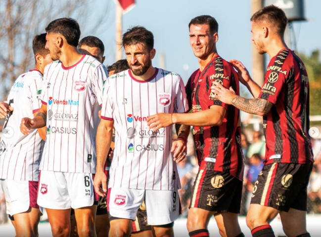 Empate con sabor a poco: Defensores y Douglas Haig no se sacaron ventajas en Villa Ramallo