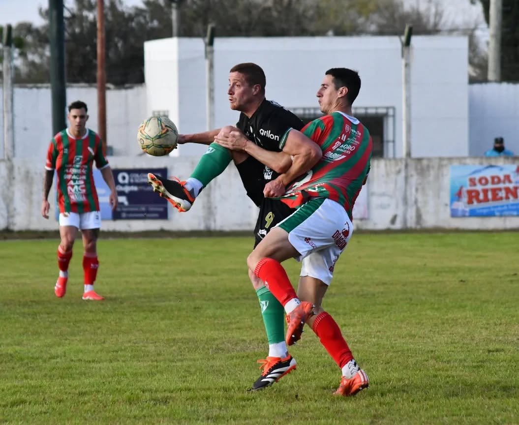 Gimnasia y Sportivo Las Parejas igualaron en Chivilcoy