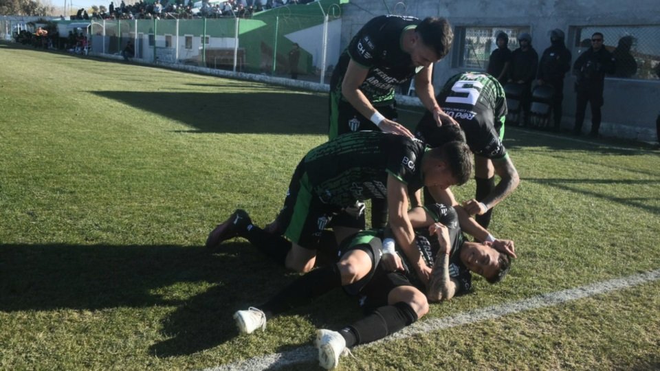 Germinal se quedó con un duelo clave ante Sol de Mayo