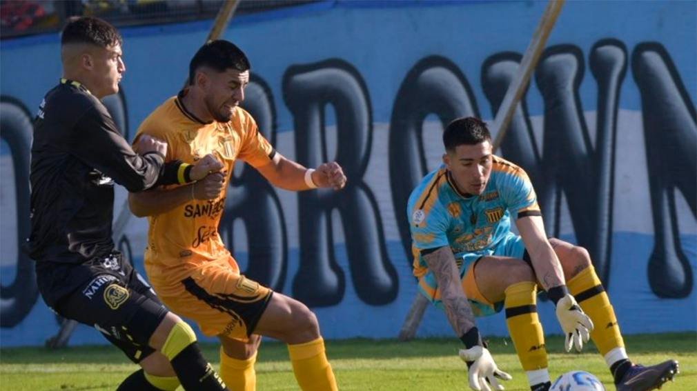 Mitre no pudo en su visita Almirante Brown y le costó caro: está fuera de la zona de Reducido
