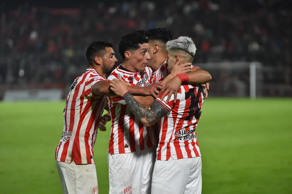 San Martín le ganó a Los Andes en Tucumán y quedó a un punto de la cima