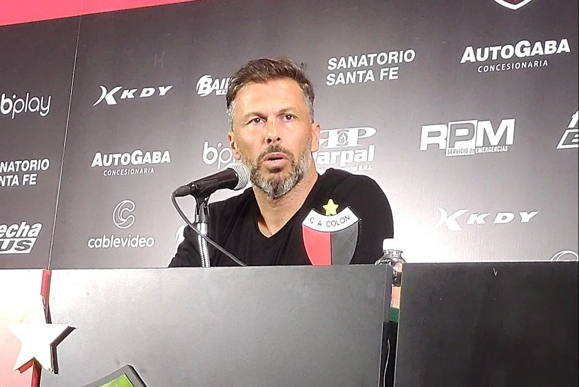 Iván Moreno y Fabianesi renunció como director deportivo de Colón