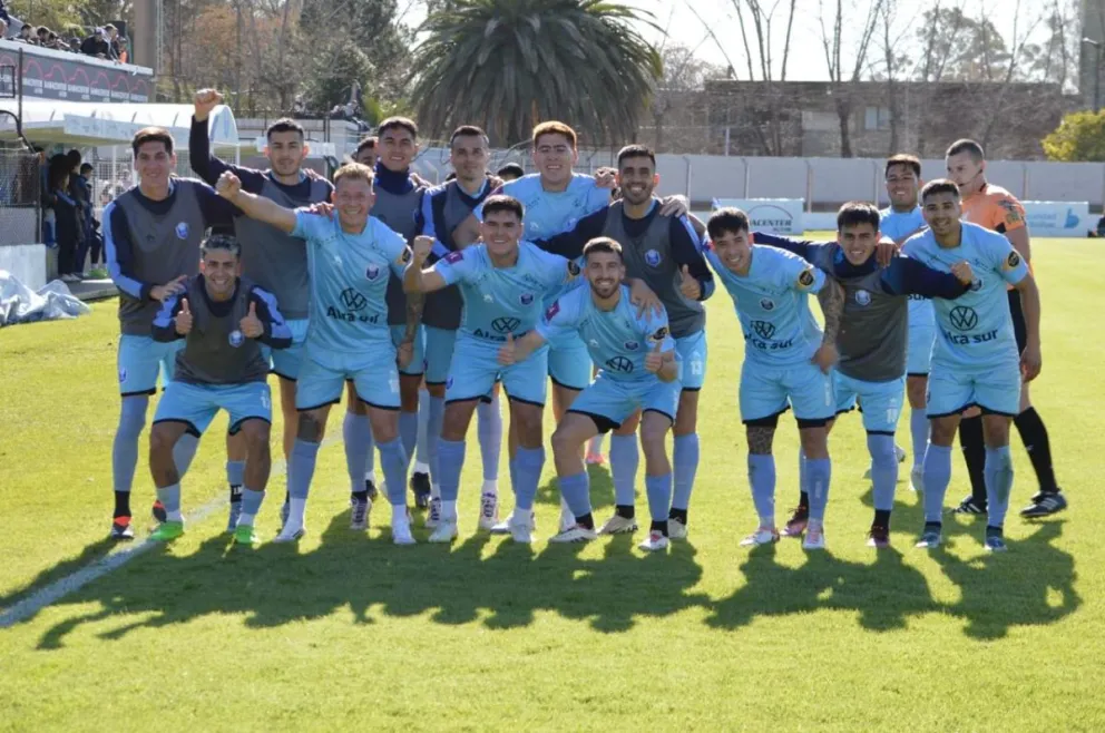Bolívar derrotó a Olimpo y lo alcanzó en la punta