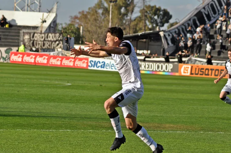 Lobo suelto, Fragata hundida: Gimnasia festejó en Mendoza y amplió la diferencia