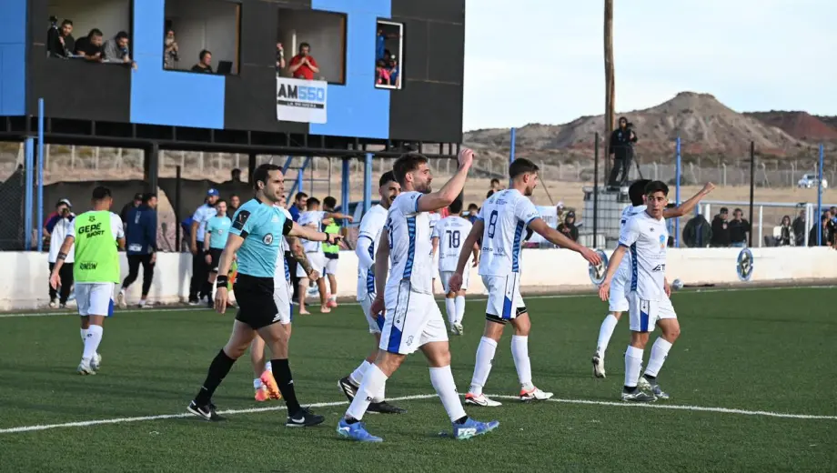 Agónico triunfo de Rincón ante Cipolletti