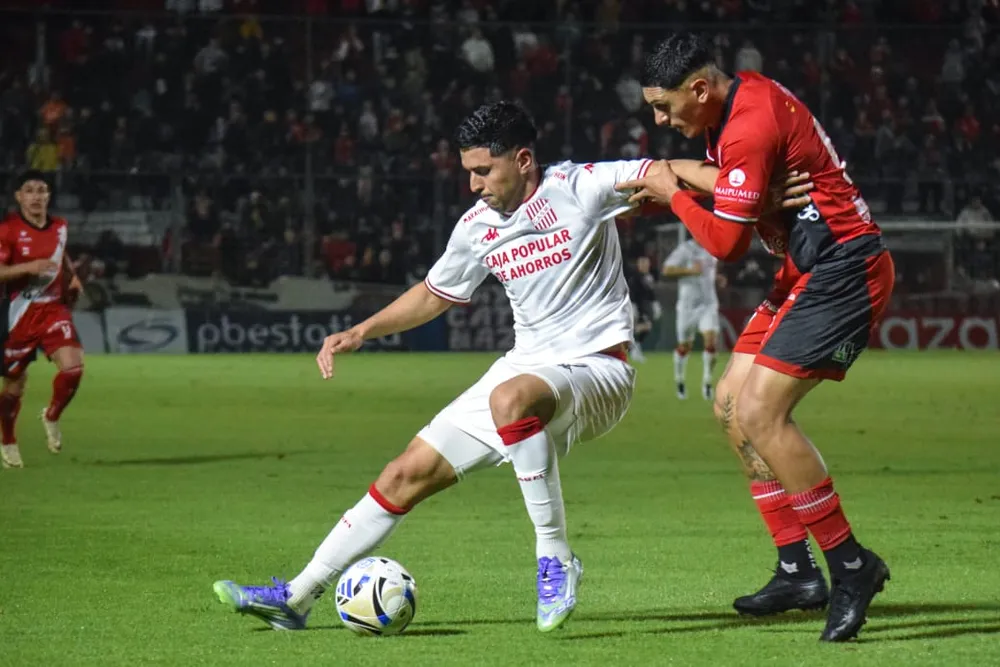 Triunfazo del Santo en Tucumán: con gol de su arquero San Martín volvió a ganar
