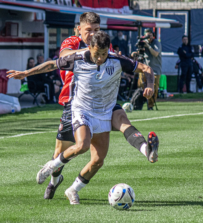 Tras el empate ante Chacarita, Gimnasia de Mendoza siente la presión por clasificar a la final