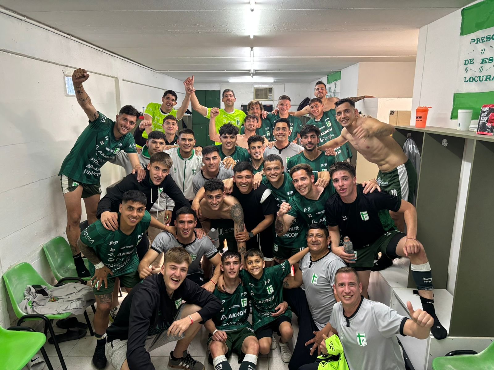 Bombazo histórico y festejo verde: Sportivo Belgrano ganó en casa y echó fuego a su ilusión