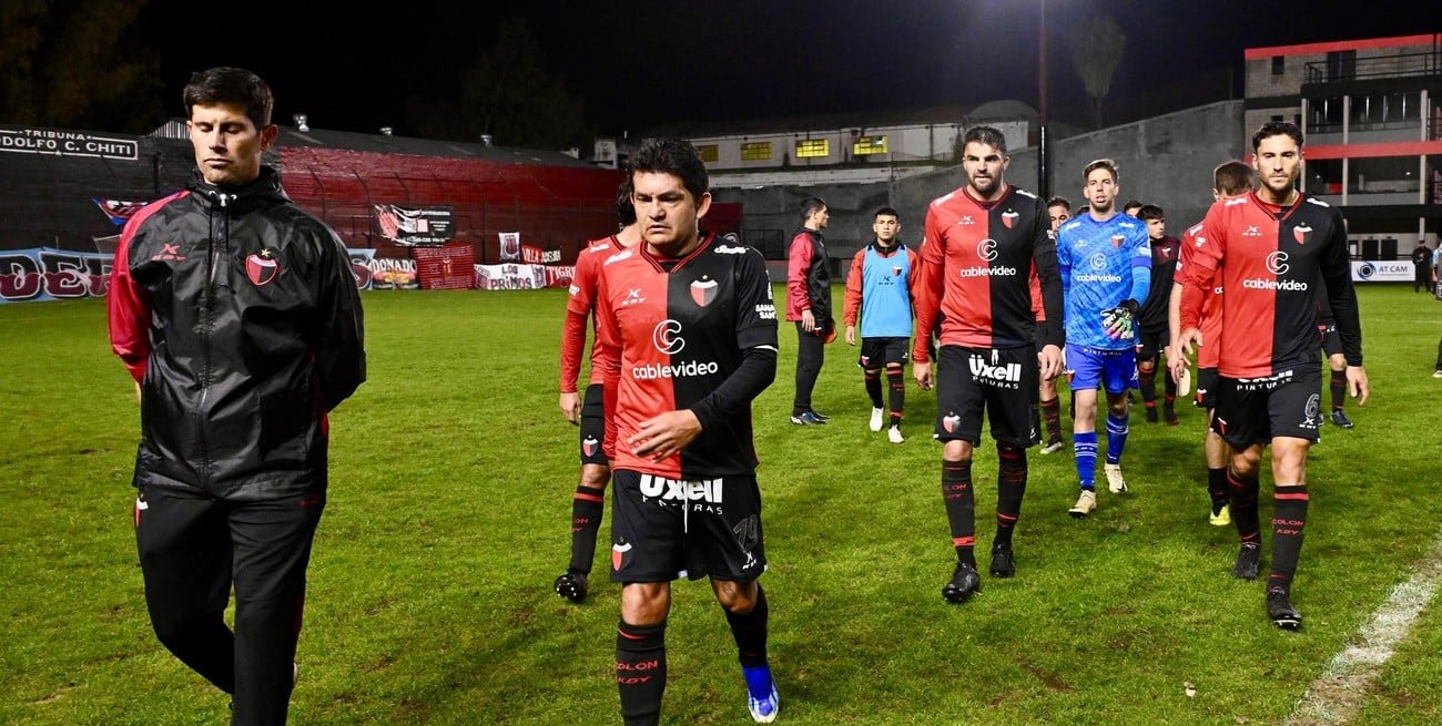 Nueva derrota para Colón: perdió con Defensores de Belgrano, se quedó afuera de todo y sólo pelea por no descender