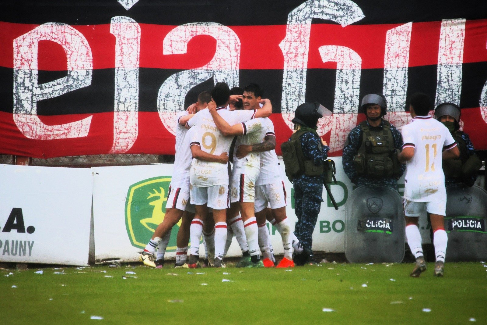 Renacer Fogonero: Douglas Haig volvió a la victoria goleando a Independiente de Chivilcoy en la ida de Reválida