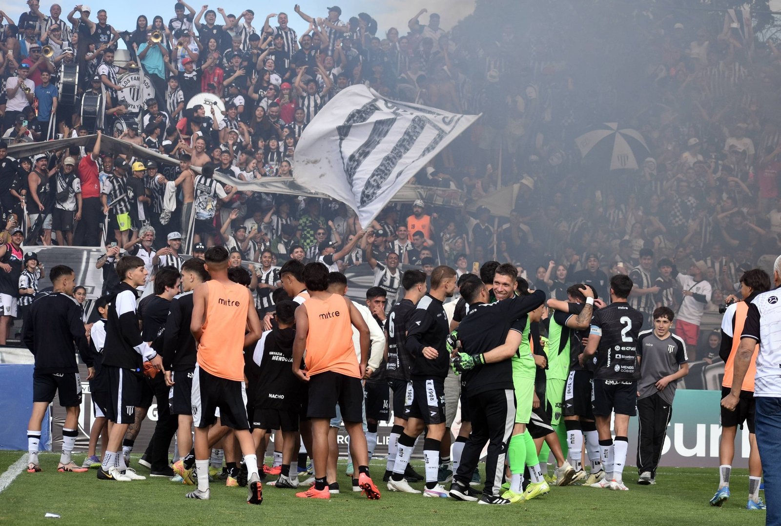 Gimnasia y Esgrima de Mendoza derrotó a Defensores de Belgrano y se metió en la final por el primer ascenso