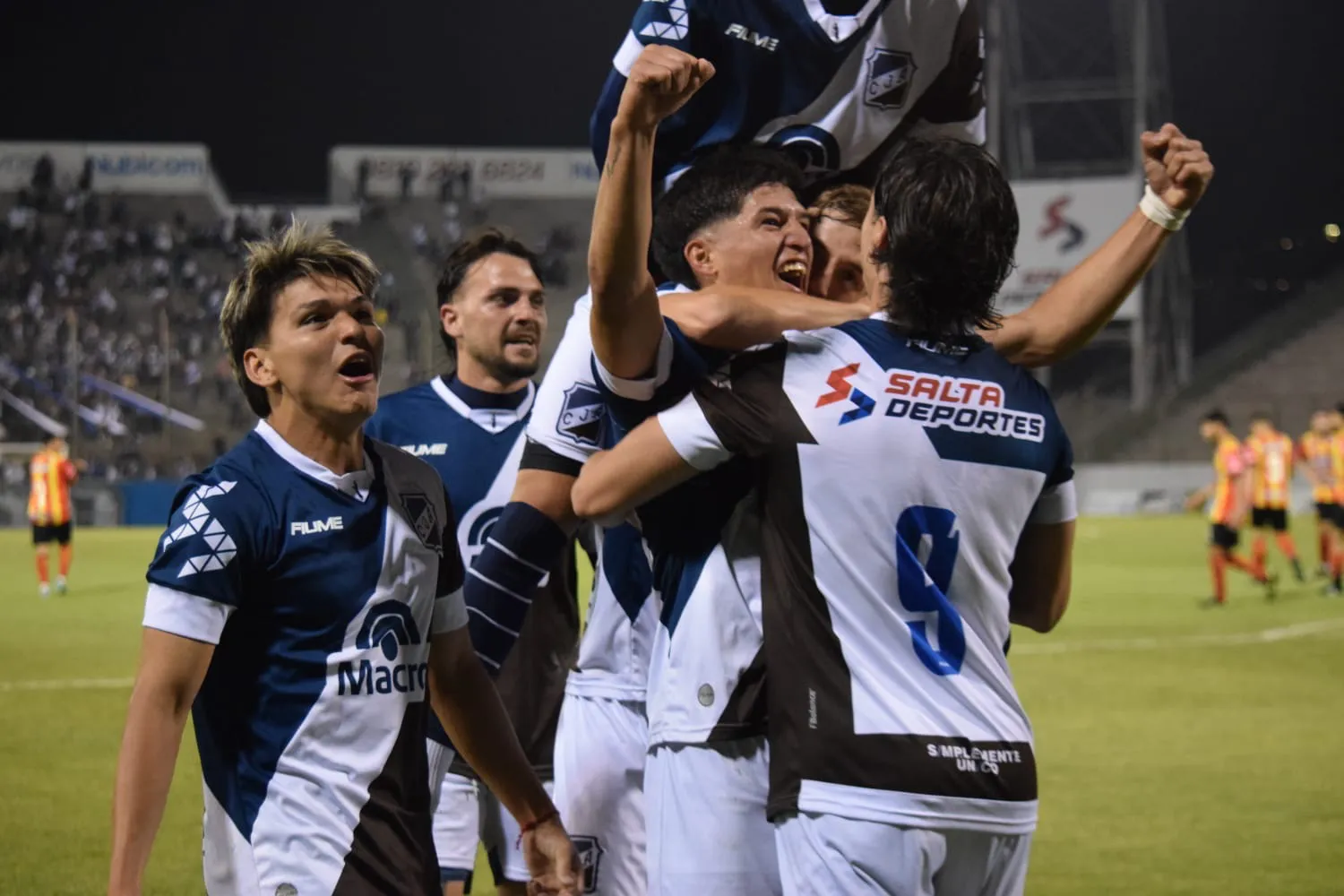 Baja de penas: dos jugadores suspendidos podrán volver antes