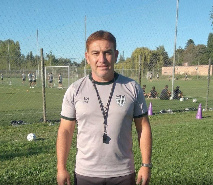 Cipolletti tiene nuevo entrenador: Fabián Enriquez se hace cargo del equipo