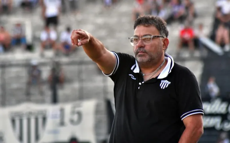Ricardo Pancaldo no es más el entrenador de Chaco For Ever 