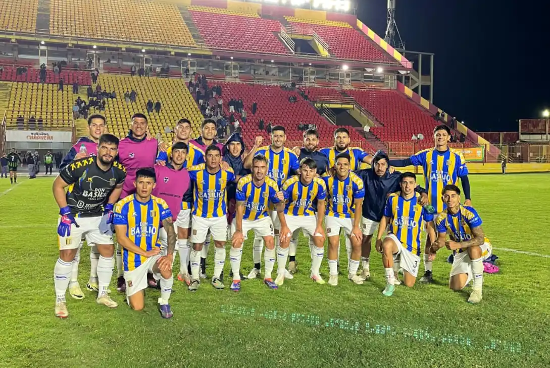 Triunfo y punta para Mitre de Posadas que se lo dio vuelta a Defensores de Vilelas